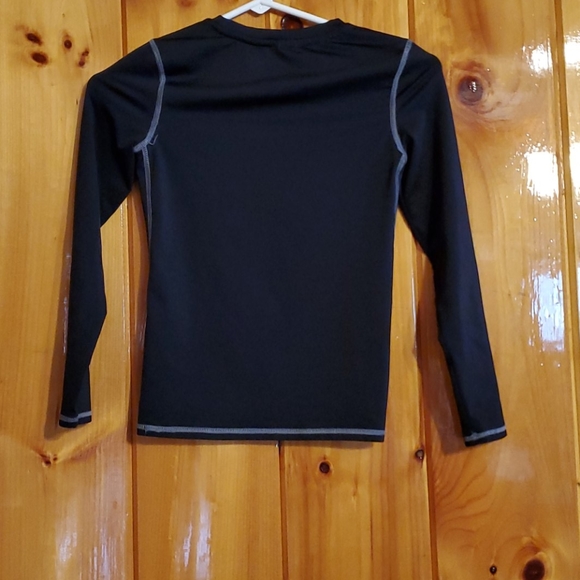 Black stretchy shirt - Picture 2 of 4